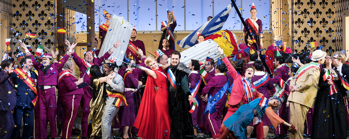 &raquo;Il viaggio a Reims&laquo;: Tetiana Miyus (Corinna), Pavel Petrov (Cavalier Belfiore), Anna Brull (Marchesa Melibea), Milo&scaron; Bulajić (Conte di Libenskof), Peter Kellner (Lord Sidney), Elena Galitskaya (Contessa di Folleville), Wilfried Zelinka (Don Profondo), Sonja &Scaron;arić (Madama Cortese), Dariusz Perczak (Barone di Trombonok), Chor und Statisterie der Oper Graz &copy; Oper Graz/Werner Kmetitsch