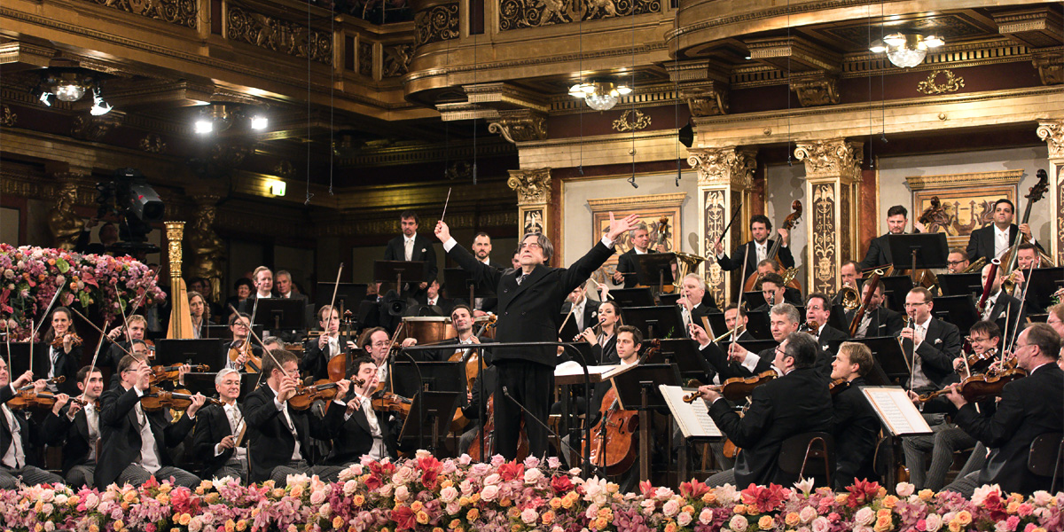 Riccardo Muti und die Wiener Philharmoniker beim Silvesterkonzert 2017 &copy; Terry Linke