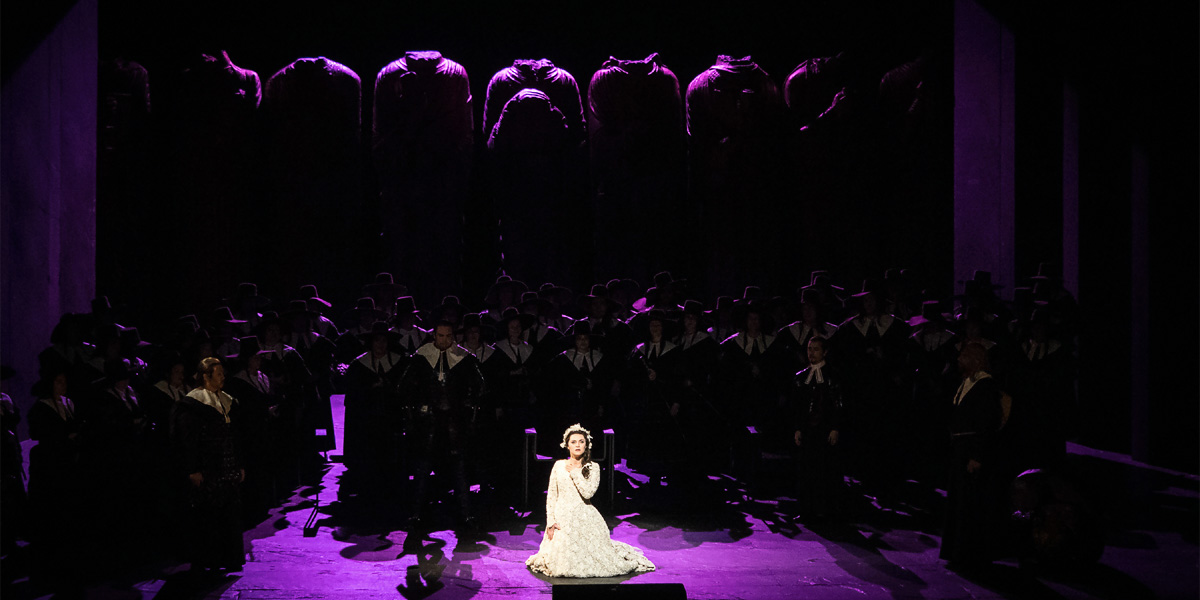 &raquo;I Puritani&laquo;, 1. Akt: Elvira (Venera Gimadieva) mit den Puritanern &copy; Wiener Staatsoper GmbH/Ashley Taylor