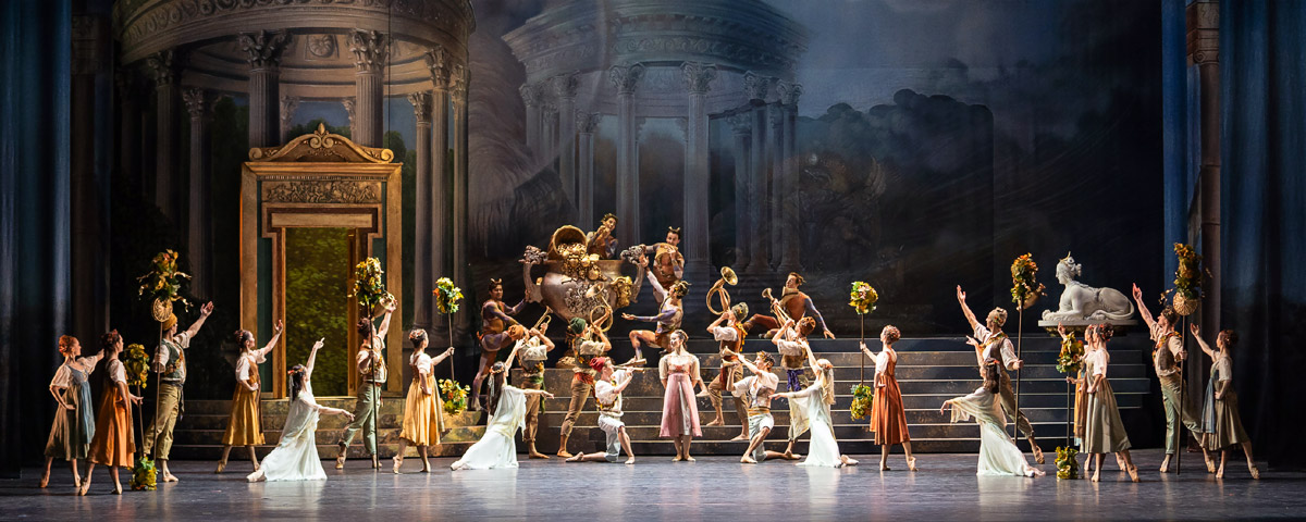 &raquo;Sylvia&laquo;: Solisten und corps de ballet des Wiener Staatsballetts &copy; Wiener Staatsballett/Ashley Taylor
