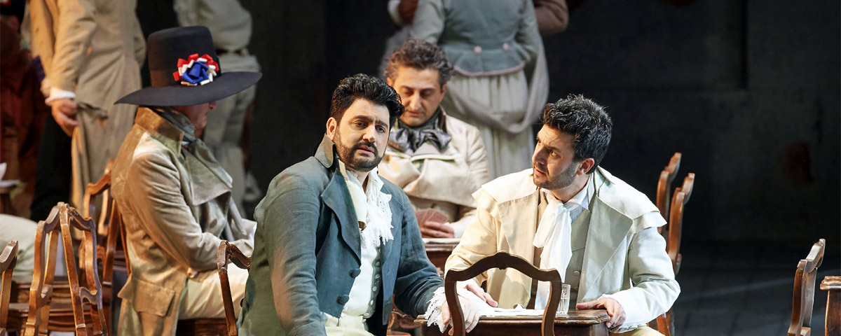 &raquo;Andrea Ch&eacute;nier&laquo;, 2. Akt: Orhan Yildiz, rechts, als Roucher und Yusif Eyvazov als Andrea Ch&eacute;nier bei seinem Rollen-Debut an der Wiener Staatsoper &copy; Wiener Staatsoper GmbH/Michael P&ouml;hn