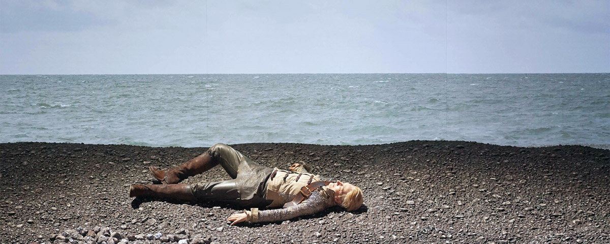&raquo;Ariodante&laquo;, 3. Akt: Ariodante (Dame Sarah Connolly) nach seiner gl&uuml;cklichen Landung am Ufer &copy; Wiener Staatsoper GmbH/Michael P&ouml;hn