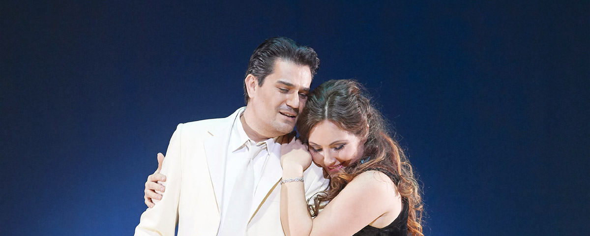 &raquo;La traviata&laquo;, 2. Akt: Ekaterina Siurina (Violetta Val&eacute;ry) und Saimir Pirgu (Alfredo Germont) &copy; Wiener Staatsoper GmbH/Michael P&ouml;hn