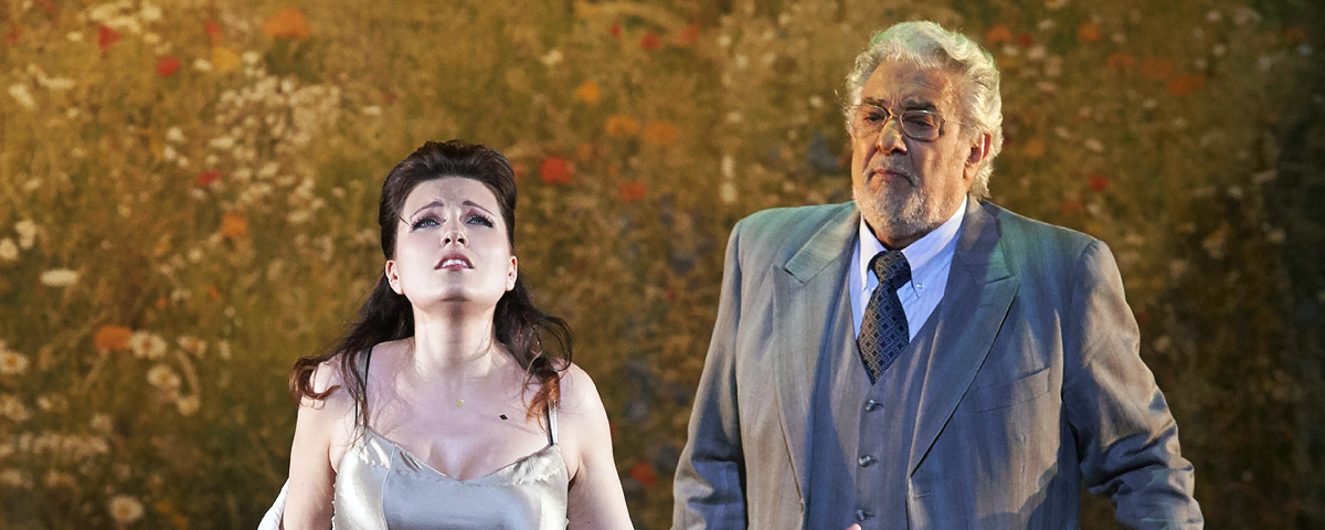 &raquo;La traviata&laquo;, 2. Akt: Violetta Val&eacute;ry (Marina Rebeka) im Duett mit Giorgio Germont (Pl&aacute;cido Domingo) &copy; Wiener Staatsoper GmbH/Michael P&ouml;hn