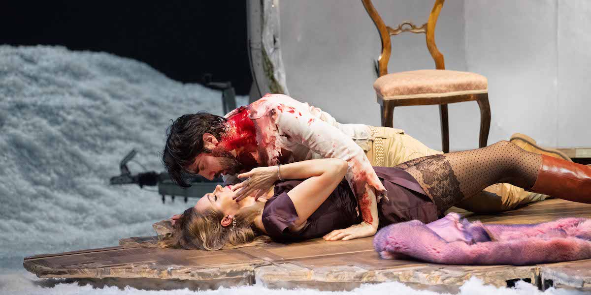 &raquo;&#8239;Tosca&#8239;&laquo;, 2. Akt: Kristine Opolais (Tosca) und Jonathan Tetelman (Cavaradossi) &copy; Theater an der Wien/Monika Rittershaus