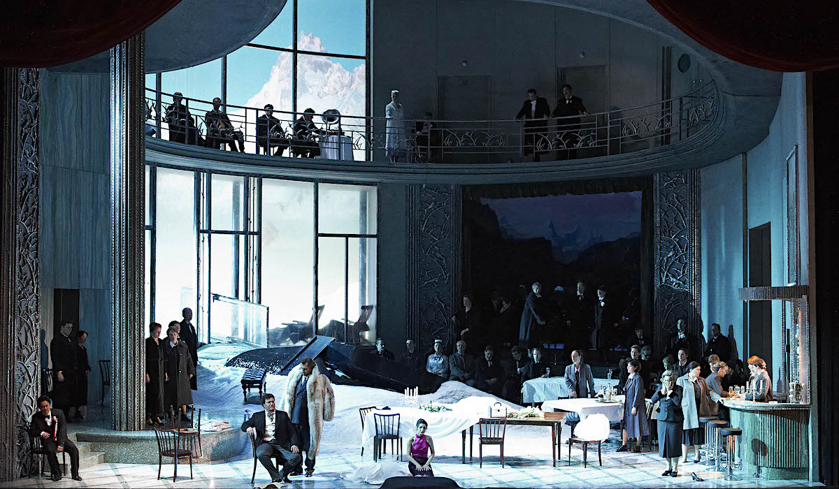 &raquo; La sonnambula &laquo;, 2. Akt (Archivbild) &copy; Wiener Staatsoper GmbH/Michael P&ouml;hn