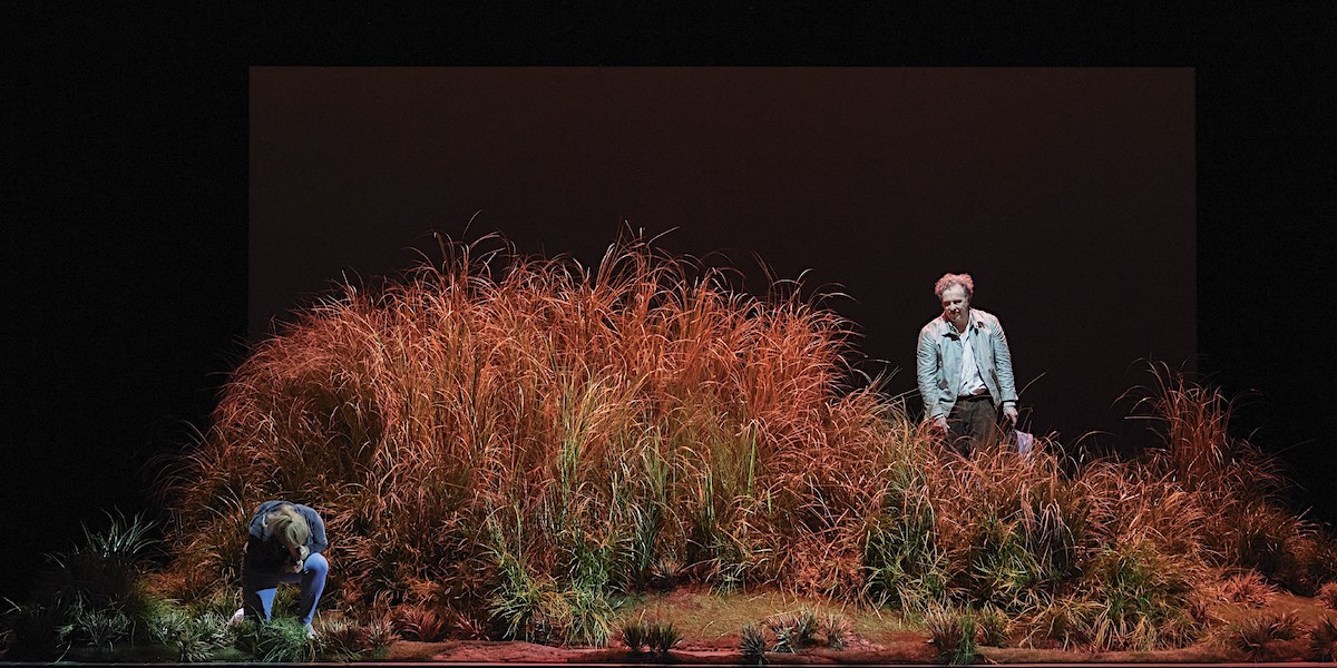 &raquo;&#8239;Wozzeck&#8239;&laquo;: Marie (Anja Kampe) und Franz Wozzeck (Christian Gerhaher) auf dem Waldweg am Teich &copy; Wiener Staatsoper GmbH/Michael P&ouml;hn