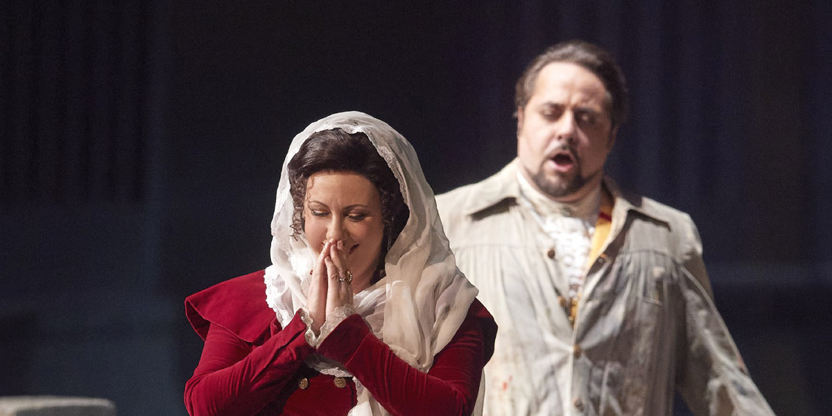 &raquo; Tosca &laquo;, 1. Akt: Saioa Hern&aacute;ndez (Floria Tosca) und Luciano Ganci (Mario Cavaradossi) &copy; Wiener Staatsoper GmbH/Michael P&ouml;hn