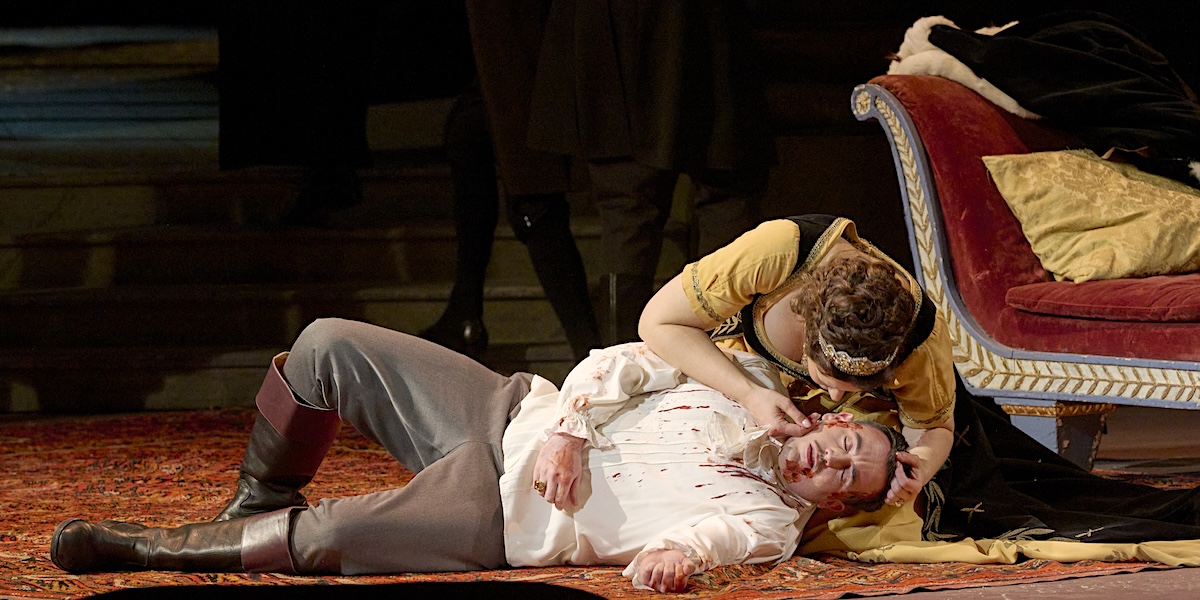 &raquo;&#8239;Tosca&#8239;&laquo;, 2. Akt: Lise Davidsen (Floria Tosca) und Freddie de Tommaso (Mario Cavaradossi) &copy; Wiener Staatsoper / Michael P&ouml;hn