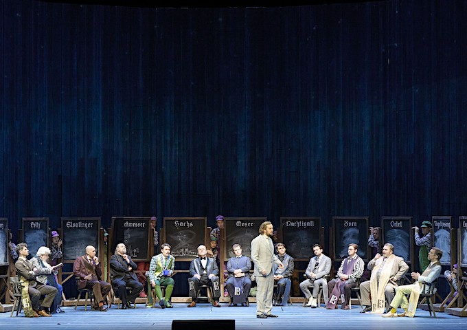 » Die Meistersinger von Nürnberg «, 1. Aufzug: Das Innere der Katharinenkirche in Nürnberg in der Inszenierung von Keith Warner und dem Bühnenbild von Boris Kudlička © Wiener Staatsoper GmbH/Michael Pöhn